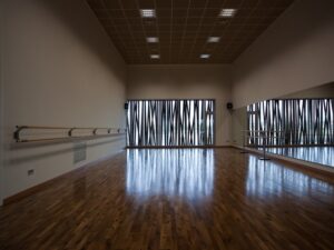 Best dance studios Valencia classes clubs your area